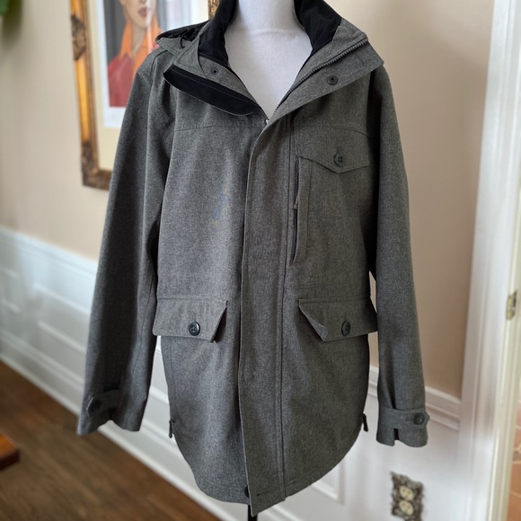Men's L.L Bean Waterproof Jacket - Picture 5 of 13